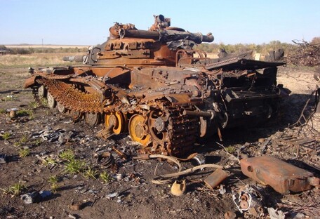 Украинские десантники уничтожили российский танк вместе с экипажем (видео) 
