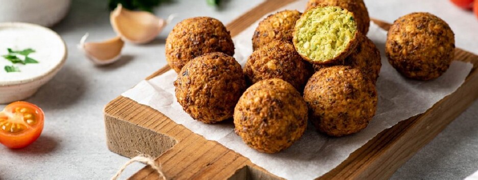 Восточная кухня: рецепт классического пряного фалафеля 