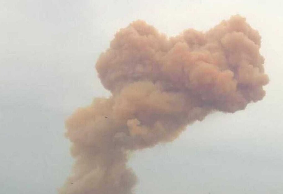 Обстріл у Сєверодонецьку - ракета влучила у цистерну з азотною кислотою - фото 1
