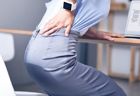 Біль у попереку: лікарі розповіли про корисні вправи для зміцнення спини