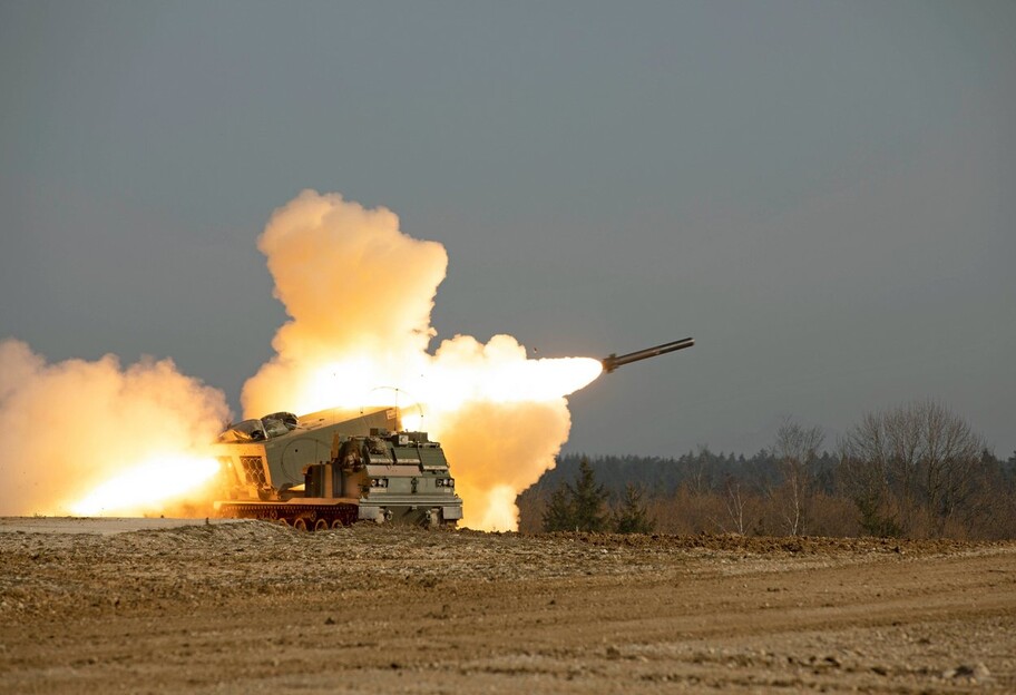 Военная помощь Украине - характеристики американских РСЗО M142 HIMARS и M270 - фото 1
