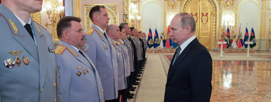 Путін відправив у відставку п'ятьох генералів, ще один зник в Україні