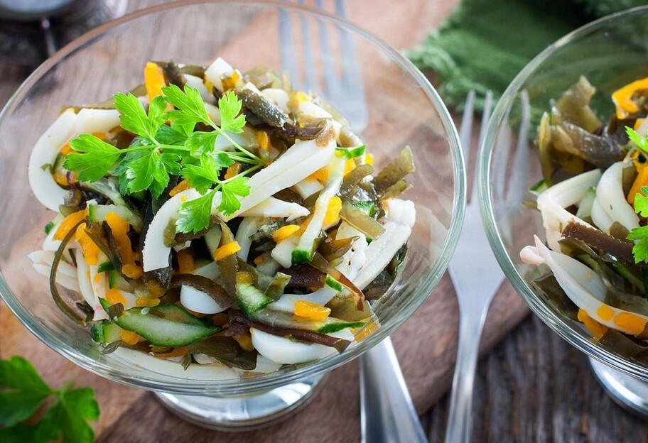 Салат з морської капусти та кальмарів - як приготувати страву з морепродуктів - рецепт - фото 1