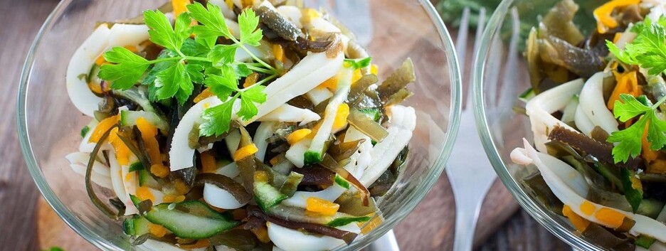 С мыслями об отпуске: легкий салат из морской капусты и кальмаров