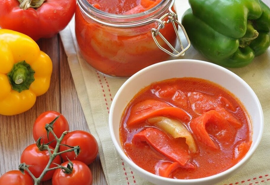 Лічо з солодкого перцю та помідорів - покроковий рецепт консервації - фото 1