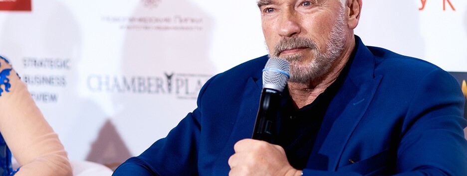 Уродженець Бучі подарував Арнольду Шварценеггеру вишиванку (фото)