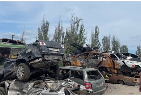 Воруют даже уничтоженные авто: в Мариуполе оккупанты запрещают владельцам забирать собственные машины 