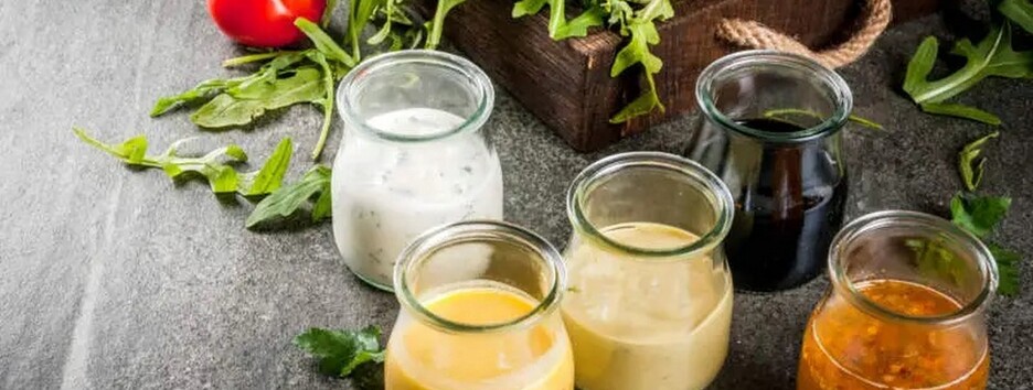 Чем заменить майонез летом: пять полезных заправок для салатов