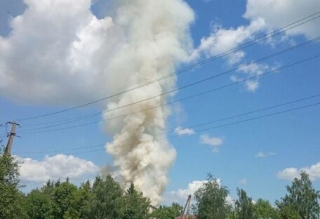 В Сумской области оккупанты разрушили здание пограничной службы (видео)