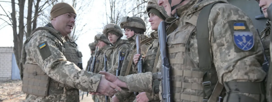 Защитники Донецкой области получили гумпомощь – командующий сил обороны Сергей Наев