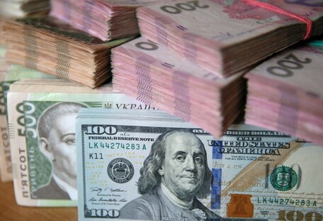 Падение курса доллара и рост цен в Украине: прогноз эксперта на ближайшее время
