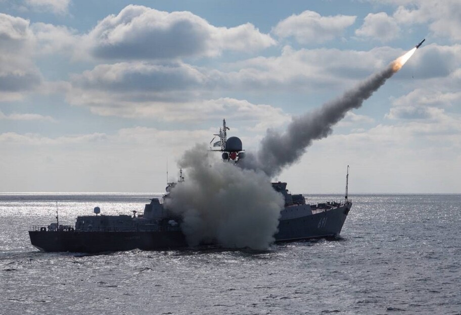 Россия в Черном море нацелила на Украину 40 ракет - ОК Юг - фото 1