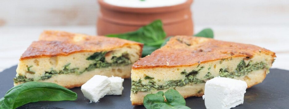 Корисно та смачно: готуємо ароматний пиріг зі шпинатом та беконом