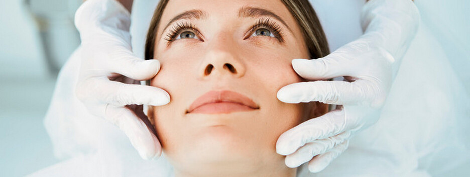 Украинцам бесплатно проведут коррекцию шрамов: как получить помощь