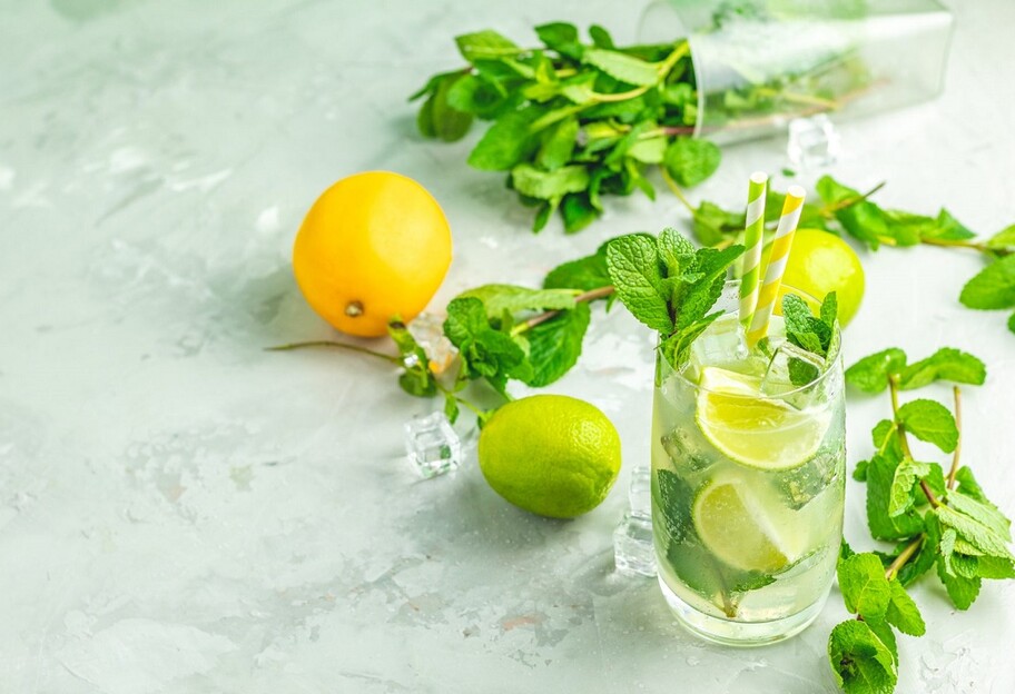Зелений коктейль - як приготувати напій із травами - рецепт - фото 1