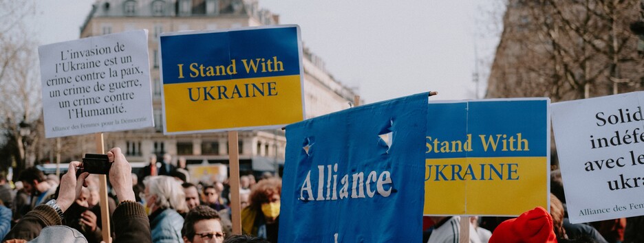 Україні слід знову навчитися дивувати світ, а не втомлювати його
