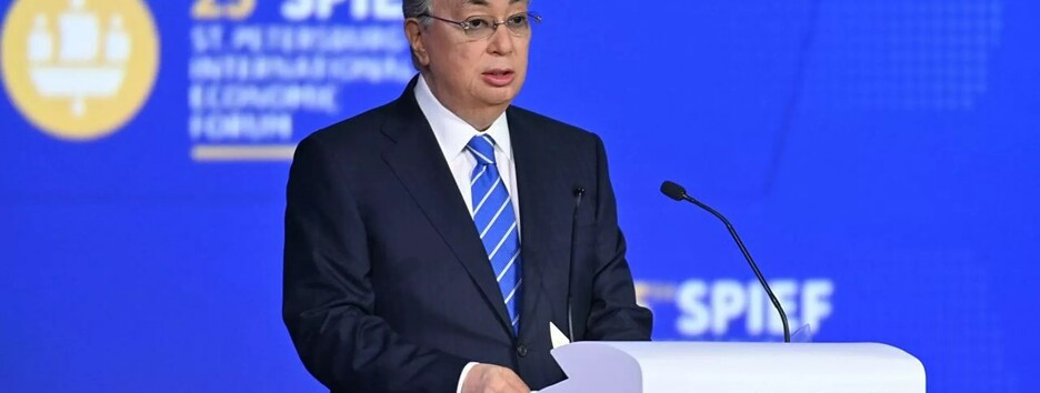 Президент Казахстана при Путине заявил, что не признает 
