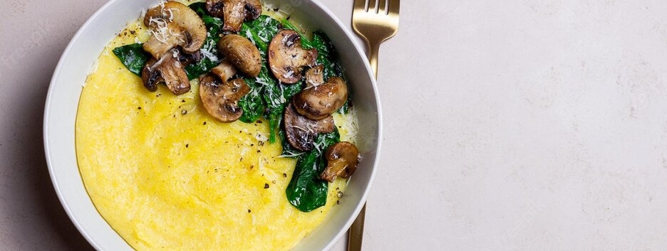 Смачно, корисно, ситно: вершкова полента з грибами на обід