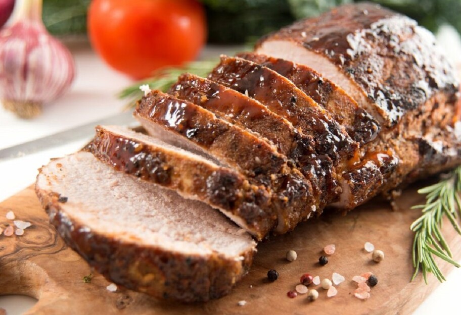 Запечена свинина - як приготувати м'ясо з ревенем - рецепт Джеймі Олівера - фото 1