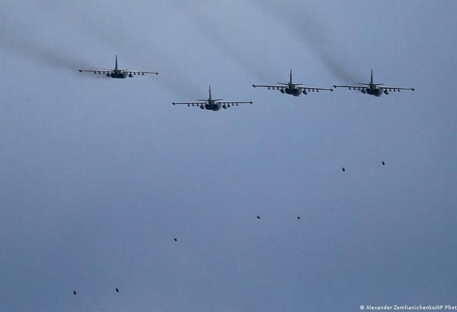 Российские войска в Беларуси - оккупанты наращивают авиацию - фото 1