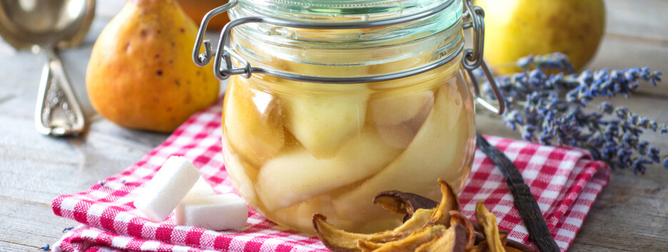 Проста та швидка консервація: рецепт груш у маринаді