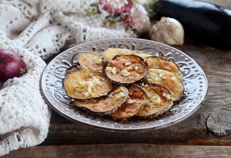 Корисна хрумка закуска: рецепт баклажанів у клярі по-грецьки
