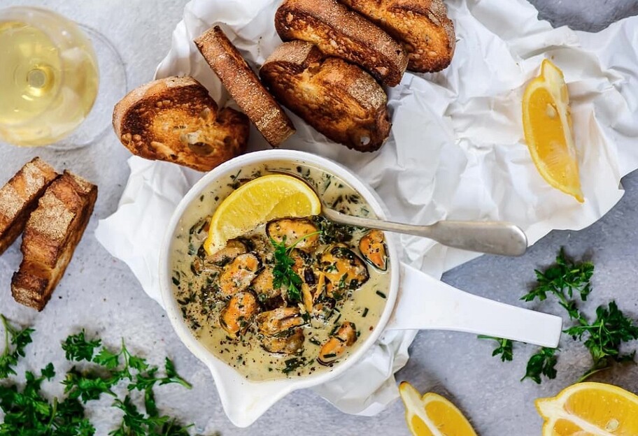 Мидии в сливочном соусе - как вкусно приготовить морепродукты - рецепт - фото 1