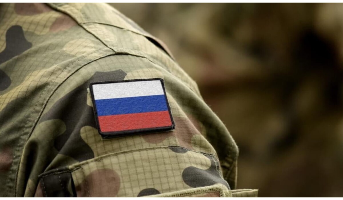 Просять їжу у місцевих: окупанти дезертують та рухаються до Криму через Арабатську стрілку фото