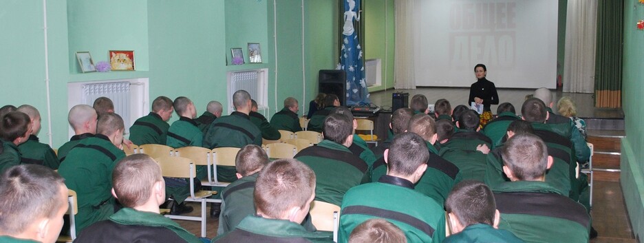 "Обнаруживать нацистов": ЧВК "Вагнера" вербует заключенных РФ на войну с Украиной