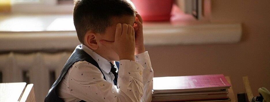 Петиция о запрете очного обучения в школах и вузах Украины набрала 25 тысяч подписей