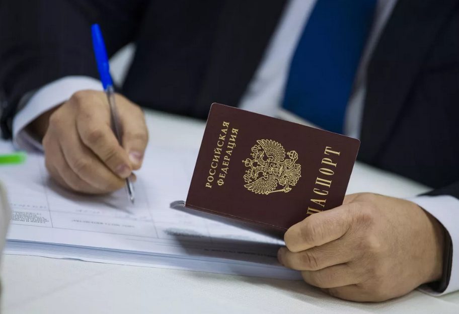 Замглавы Харьковской области имеет паспорт России - ГБР просит его отстранить - фото 1