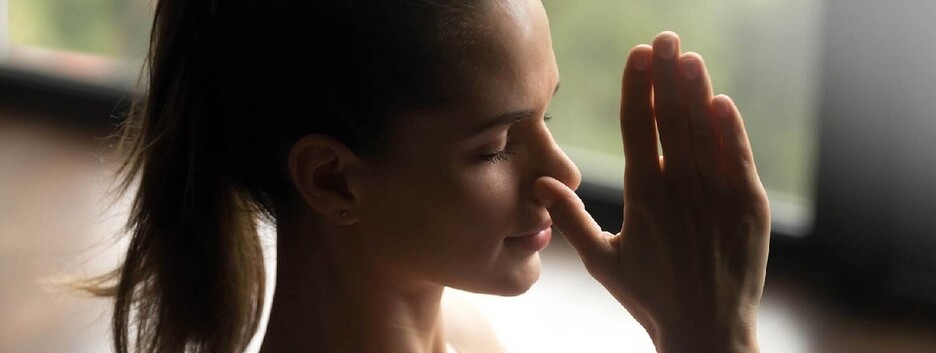 Знімаємо стрес та тривогу: дихальні практики від психотерапевта