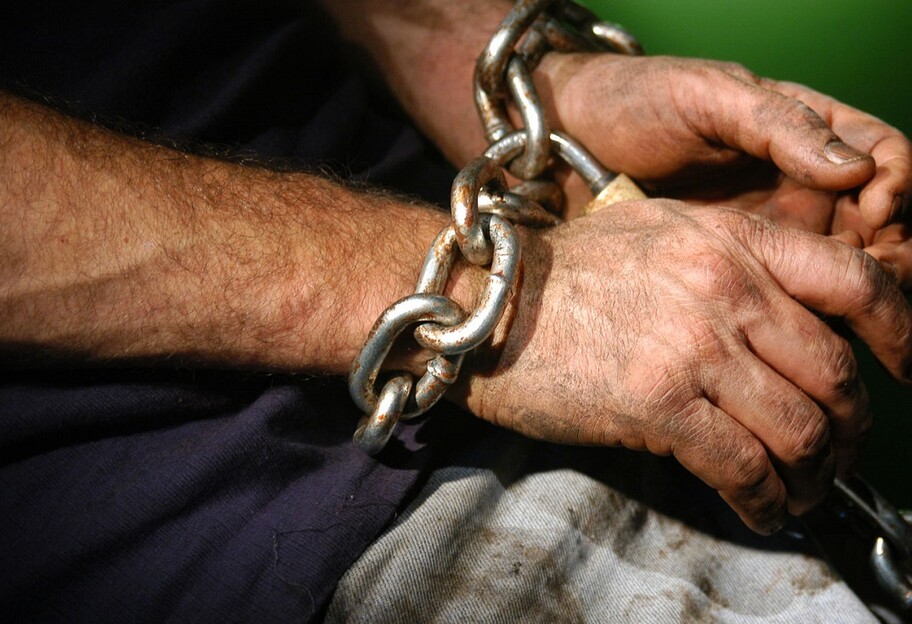 Справа рабовласників із Києва передана до суду - банді загрожує 12 років в'язниці - фото 1