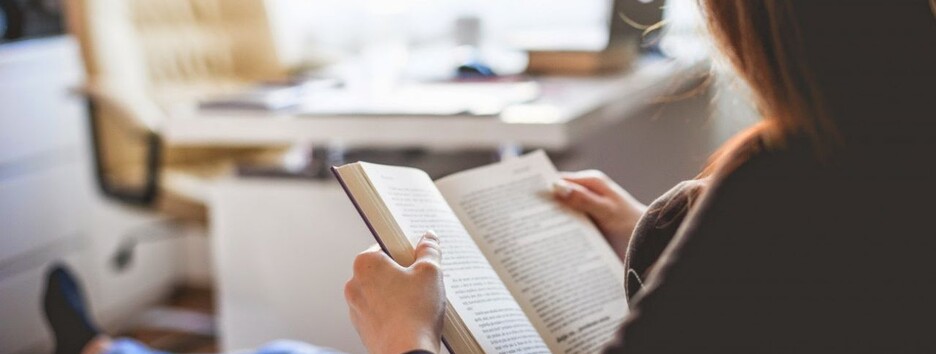 Читають скрізь і завжди: цих знаків Зодіаку важко відірвати від книги