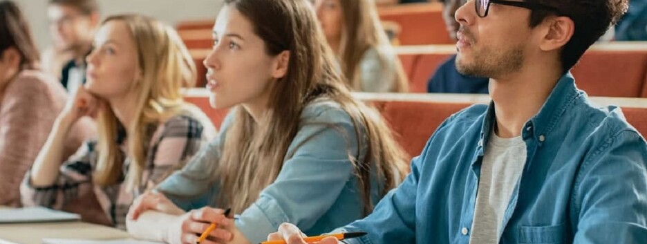 Стало известно, когда и в каком формате начнется обучение в украинских вузах