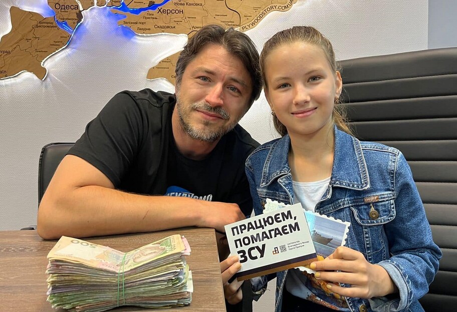 Валерия Ежова собрала деньги для армии, играя в шашки - Притула расплакался - видео - фото 1