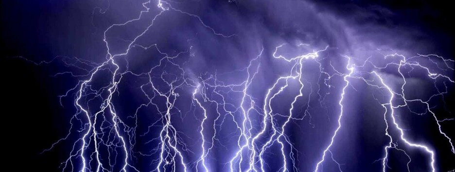 Буря в небе: как защитить себя от удара молнией
