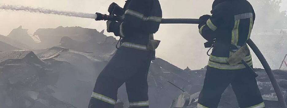 Вночі у Миколаєві пролунали 10 вибухів: зруйновано два підприємства (фото)