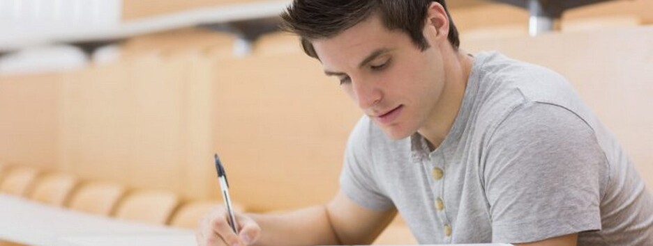 Выезд военнообязанных мужчин: юрист рассказал, как студентам покинуть Украину 