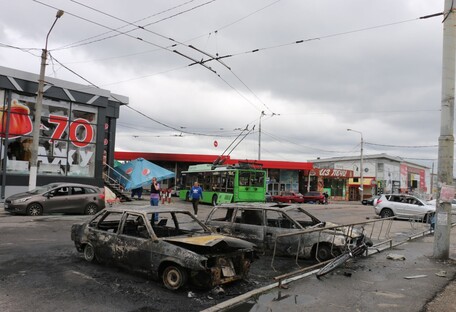 Количество жертв обстрела Харькова увеличилось: появились первые кадры последствий (фото) 