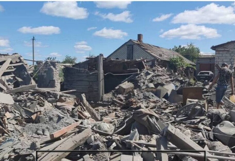 Взрывы в Волынской области - российские беспилотники уничтожили жилой дом, фото-видео  - фото 1