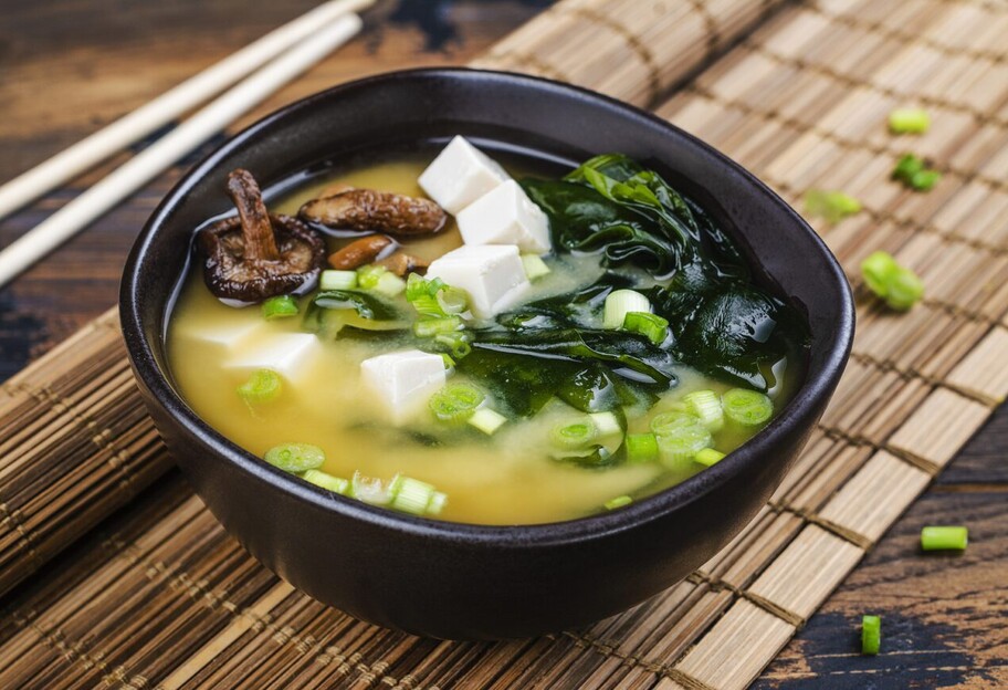 Місо суп з тофу - покроковий рецепт - фото 1