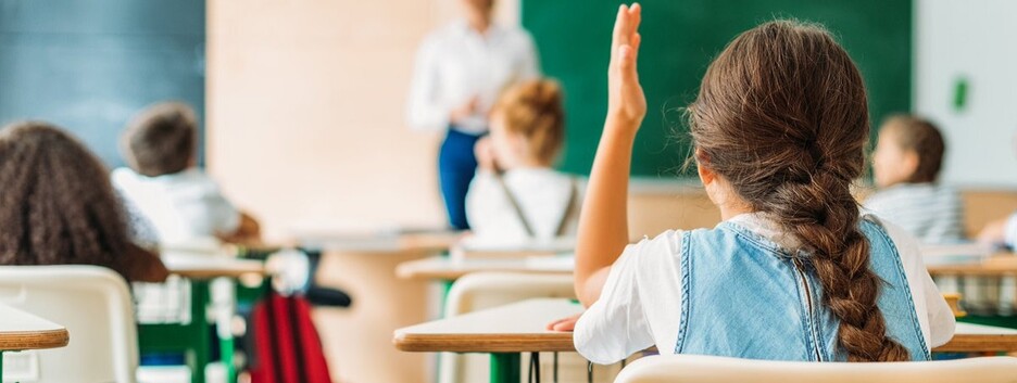 Учебный год 2022: школы будут работать в несколько смен, в онлайн и офлайн режиме