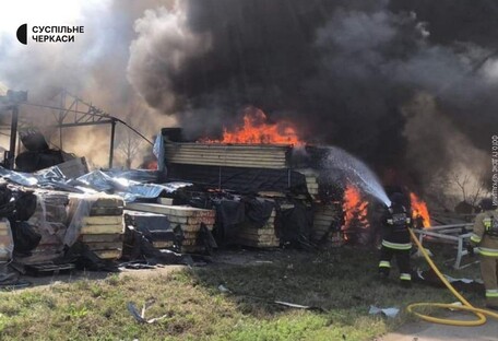 В Умани сбитая ракета ранила двух человек: в городе пожар 