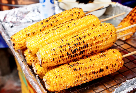 Ароматна та солодка: рецепт кукурудзи на грилі у соусі