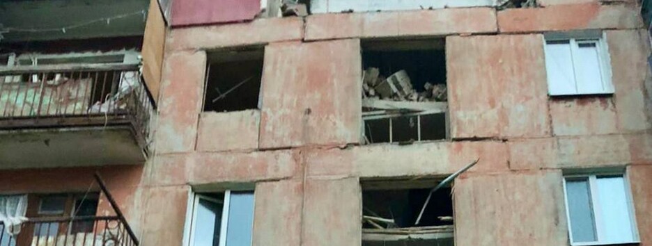 Враг обстрелял Никополь и Марганец: ранен ребенок, разрушены дома (фото)