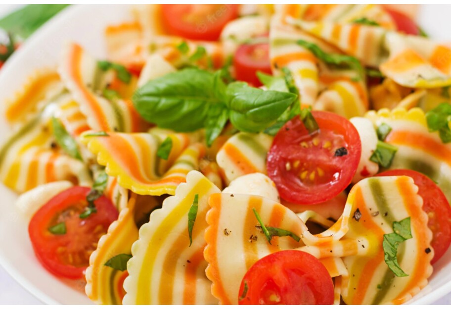 Салат з макаронами та фетою - як приготувати вечерю швидко, покроковий рецепт - фото 1