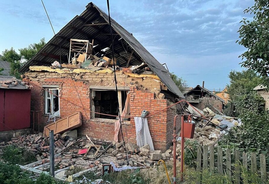 Обстрел Никополя 15 августа - повреждена гражданская инфраструктура  - фото 1