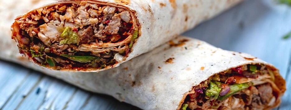 Вкуснее не бывает: рецепт домашней шаурмы от Евгения Клопотенко 