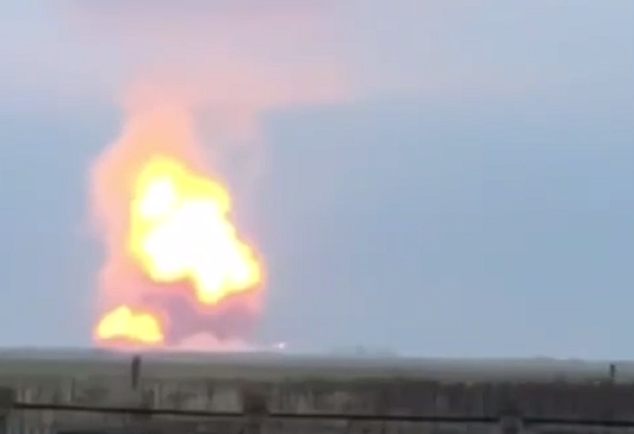 Взрывы в Джанкойском районе Крыма - видео - фото 1